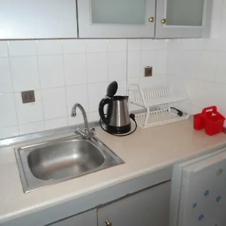 Studio For 2-3 Persons 100m From The Beach Полихроно