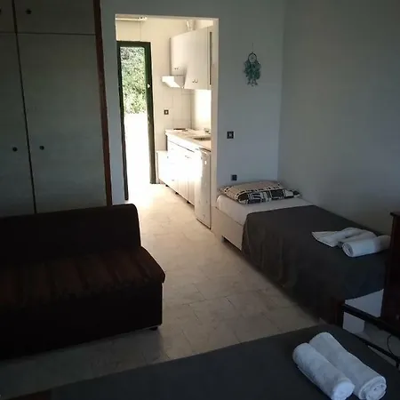 Studio For 2-3 Persons 100m From The Beach *