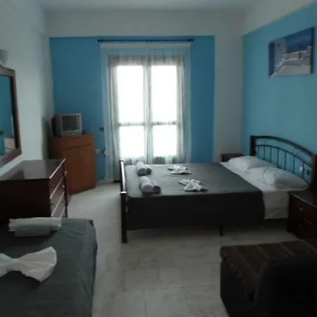 Studio For 2-3 Persons 100m From The Beach דירה *