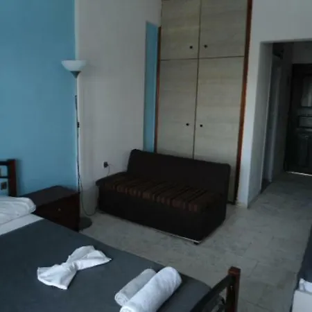 Studio For 2-3 Persons 100m From The Beach פוליכרונו